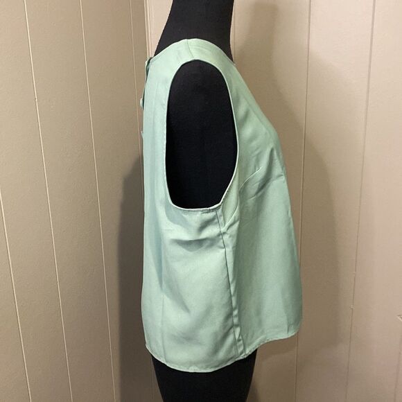 NWT J Crew Large Tank Eucalyptus Green 1/4 Button Up Back. Large - Picture 6 of 10